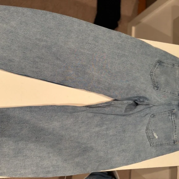 GAP High Rise Women’s Jeans - Light Blue - Picture 2 of 3